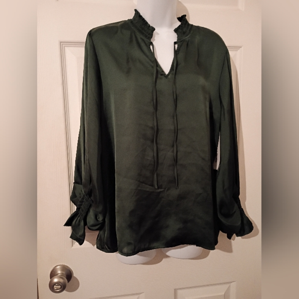 Sam And Jess Forest 💚 Green Top
